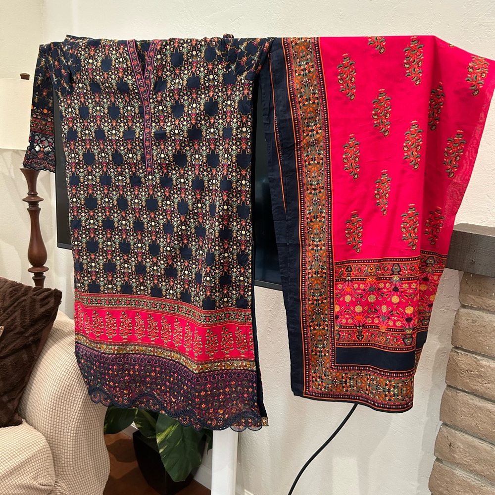 Pakistani/Indian Dress plus Shalwar - size Large